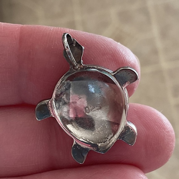 NWOT STERLING SILVER 925 Mother Of Pearl Inlay Turtle Pendant - Picture 4 of 8